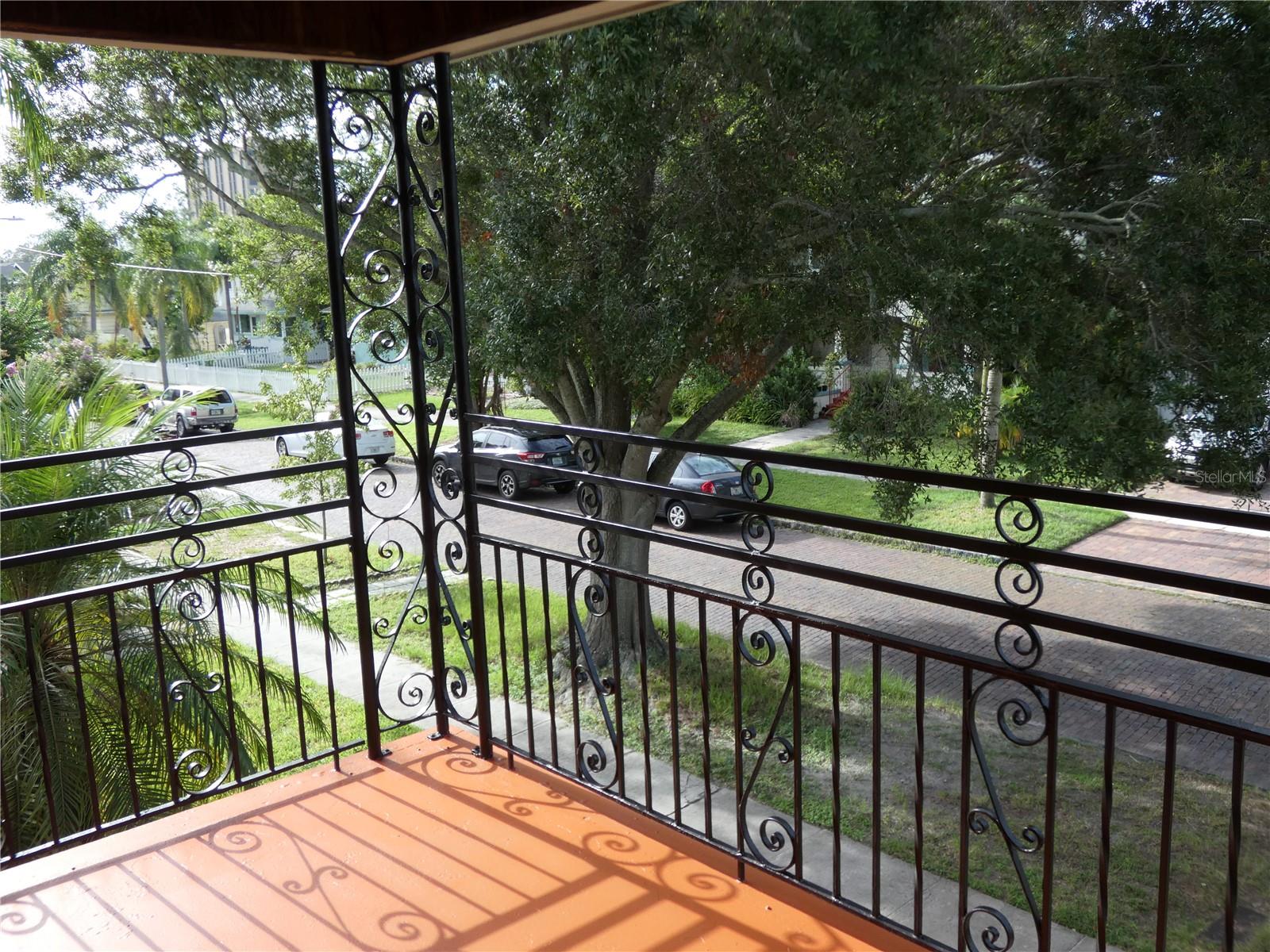 301 11TH AVE NE #4, ST PETERSBURG, FL, 33701