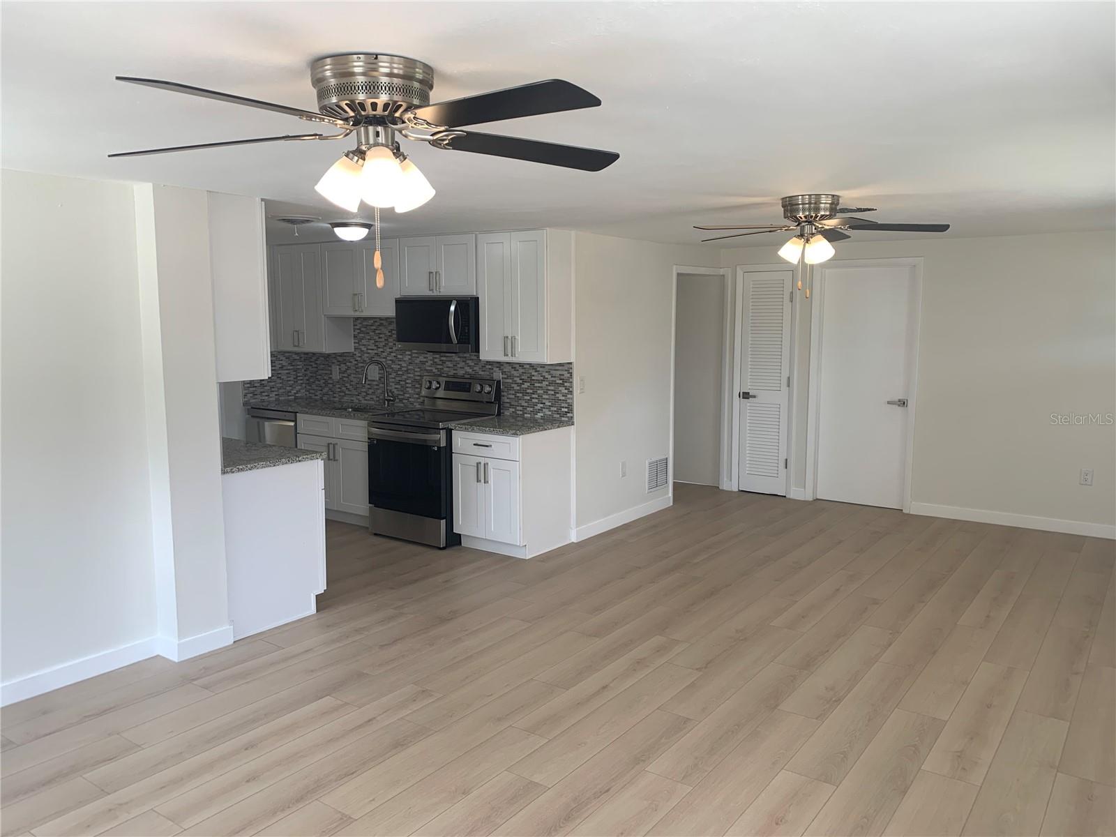 85 W GREEN ST, ENGLEWOOD, FL, 34223