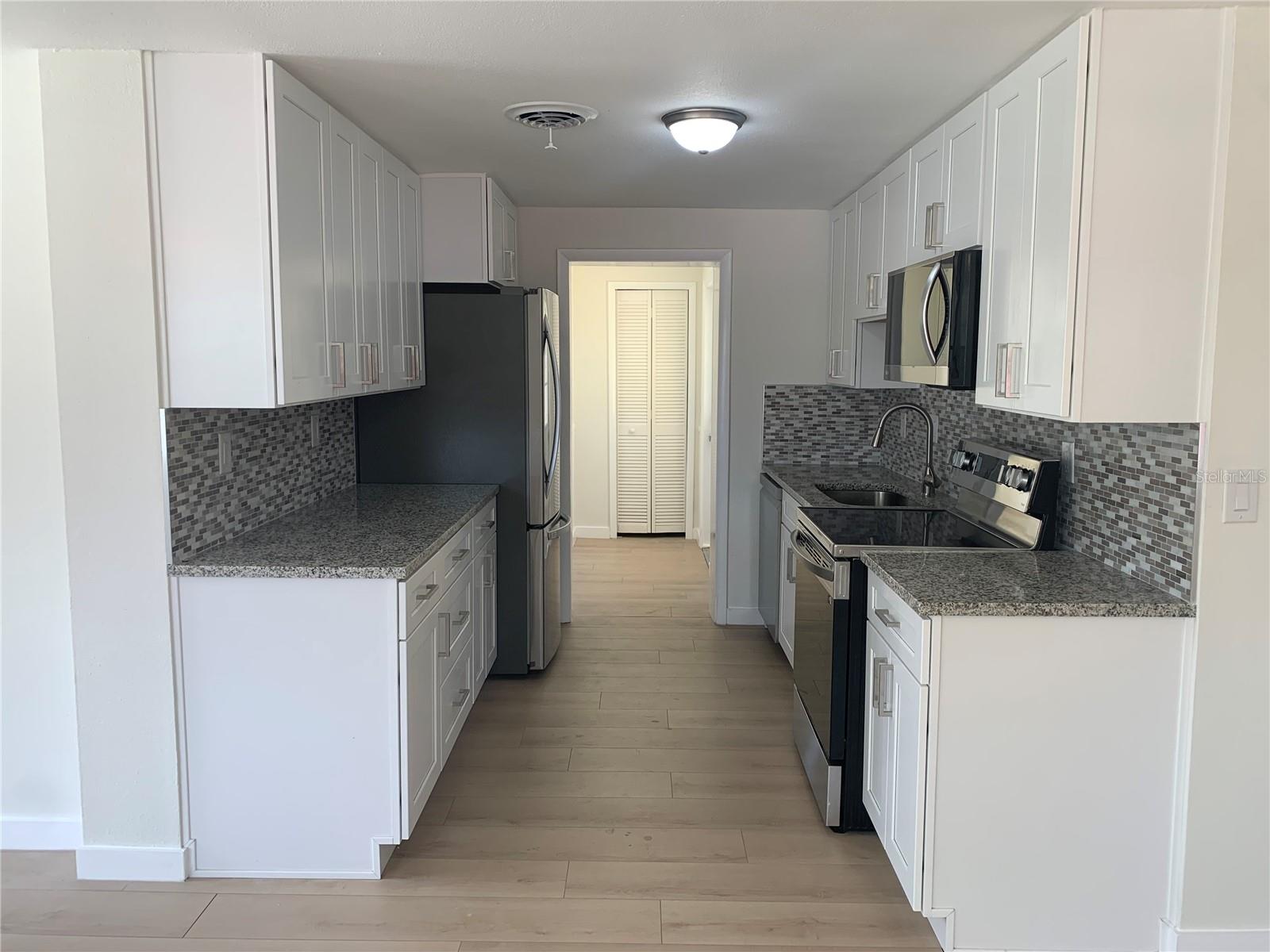 85 W GREEN ST, ENGLEWOOD, FL, 34223