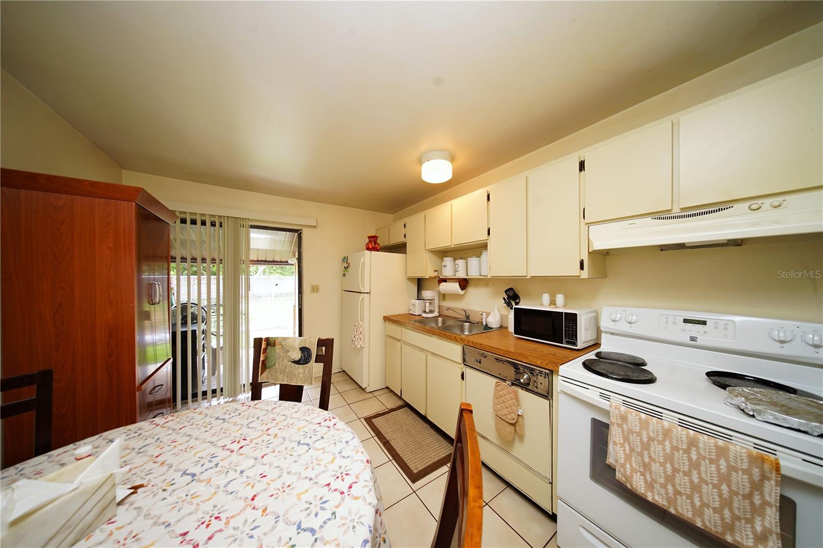 5842 58TH AVE N #A & B, KENNETH CITY, FL, 33709