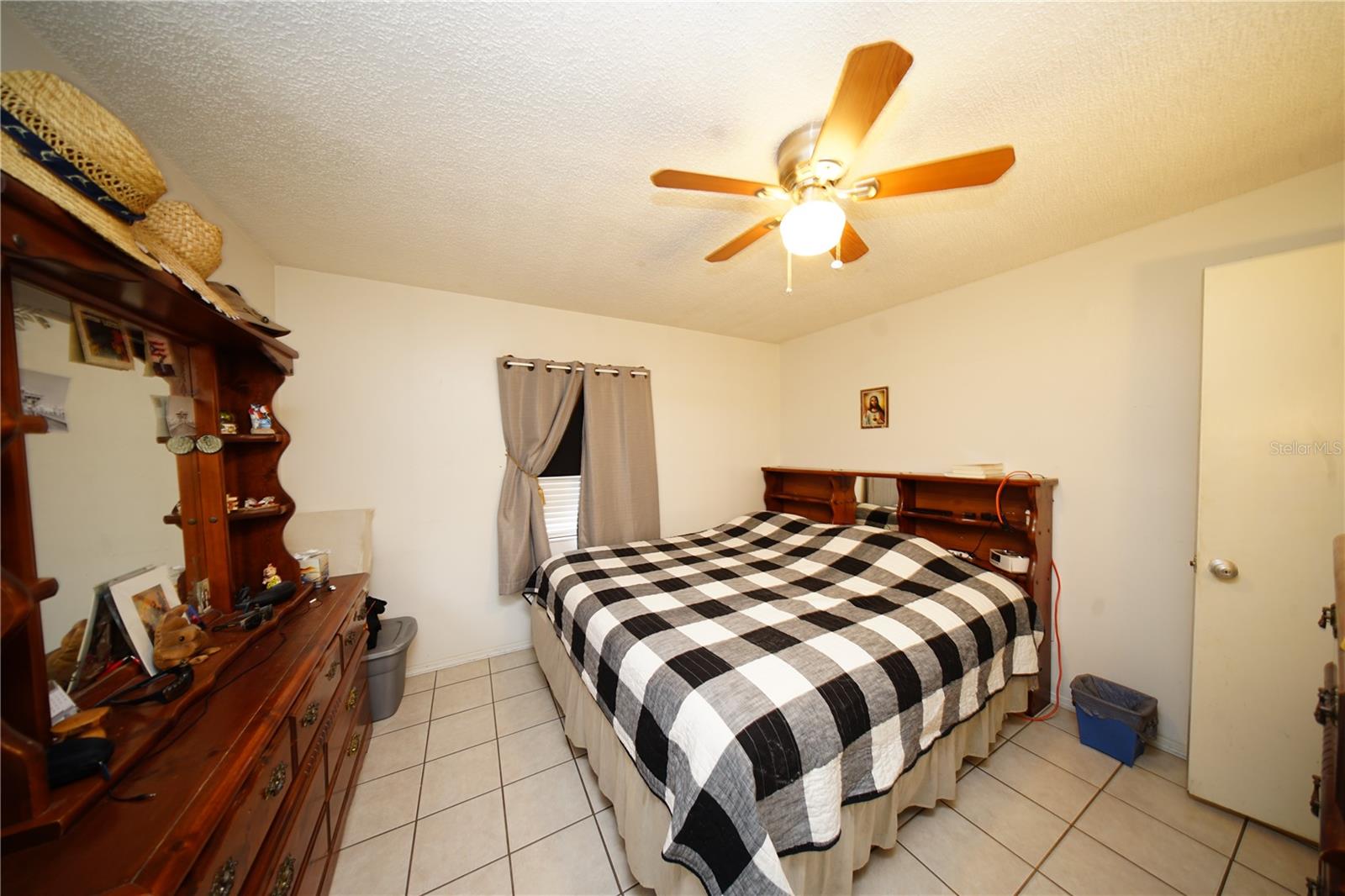 5842 58TH AVE N #A & B, KENNETH CITY, FL, 33709