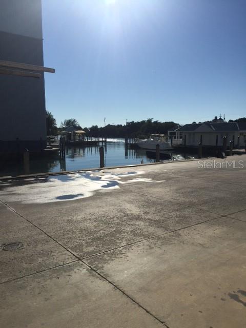 100 CIRCUIT RD #S-80, NOKOMIS, FL, 34275