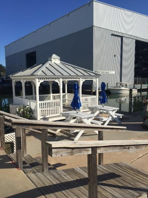 100 CIRCUIT RD #S-80, NOKOMIS, FL, 34275