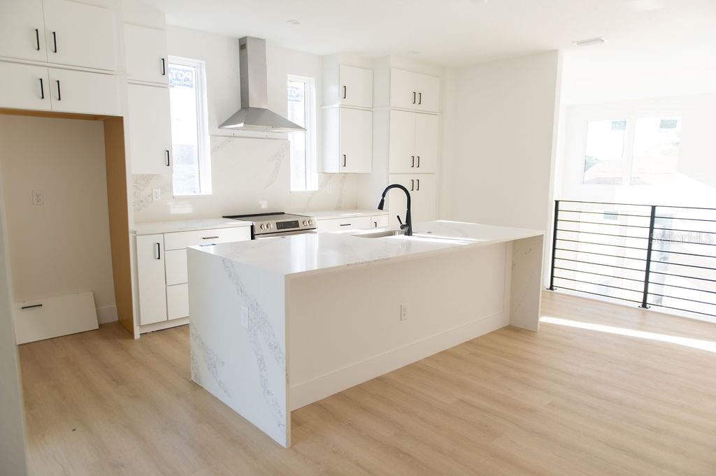 3850 POMPANO DR SE #1, ST PETERSBURG, FL, 33705