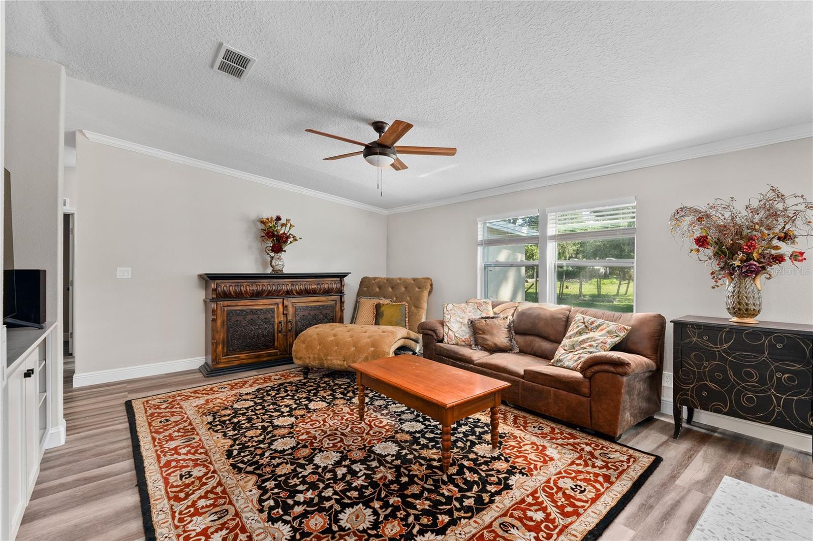 2643 N VALRICO RD, SEFFNER, FL, 33584