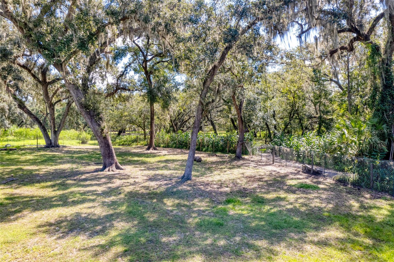 2643 N VALRICO RD, SEFFNER, FL, 33584