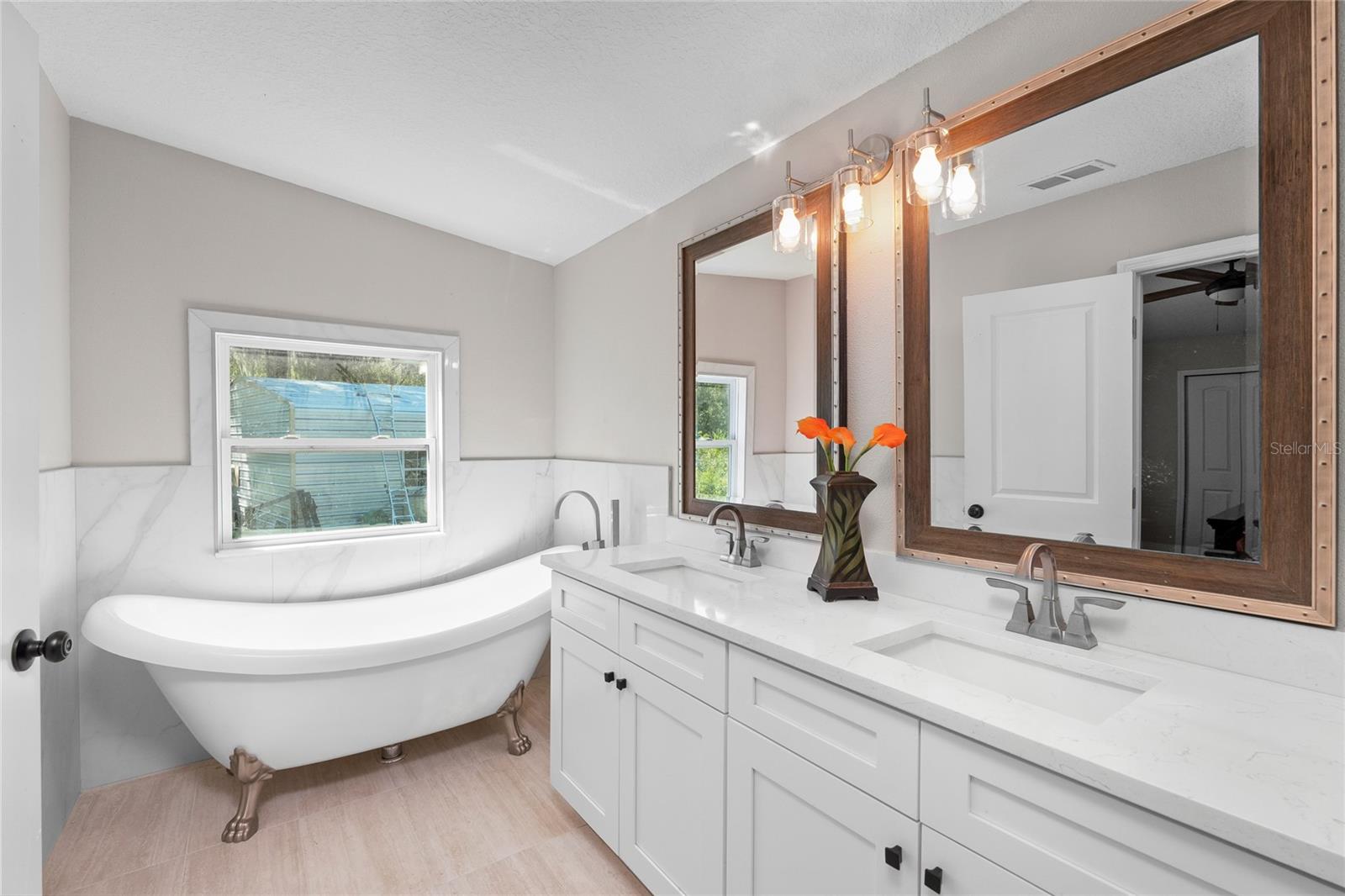 2643 N VALRICO RD, SEFFNER, FL, 33584