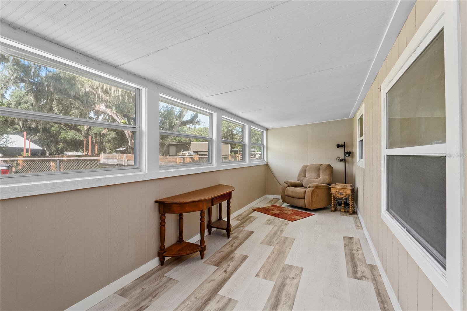 2643 N VALRICO RD, SEFFNER, FL, 33584