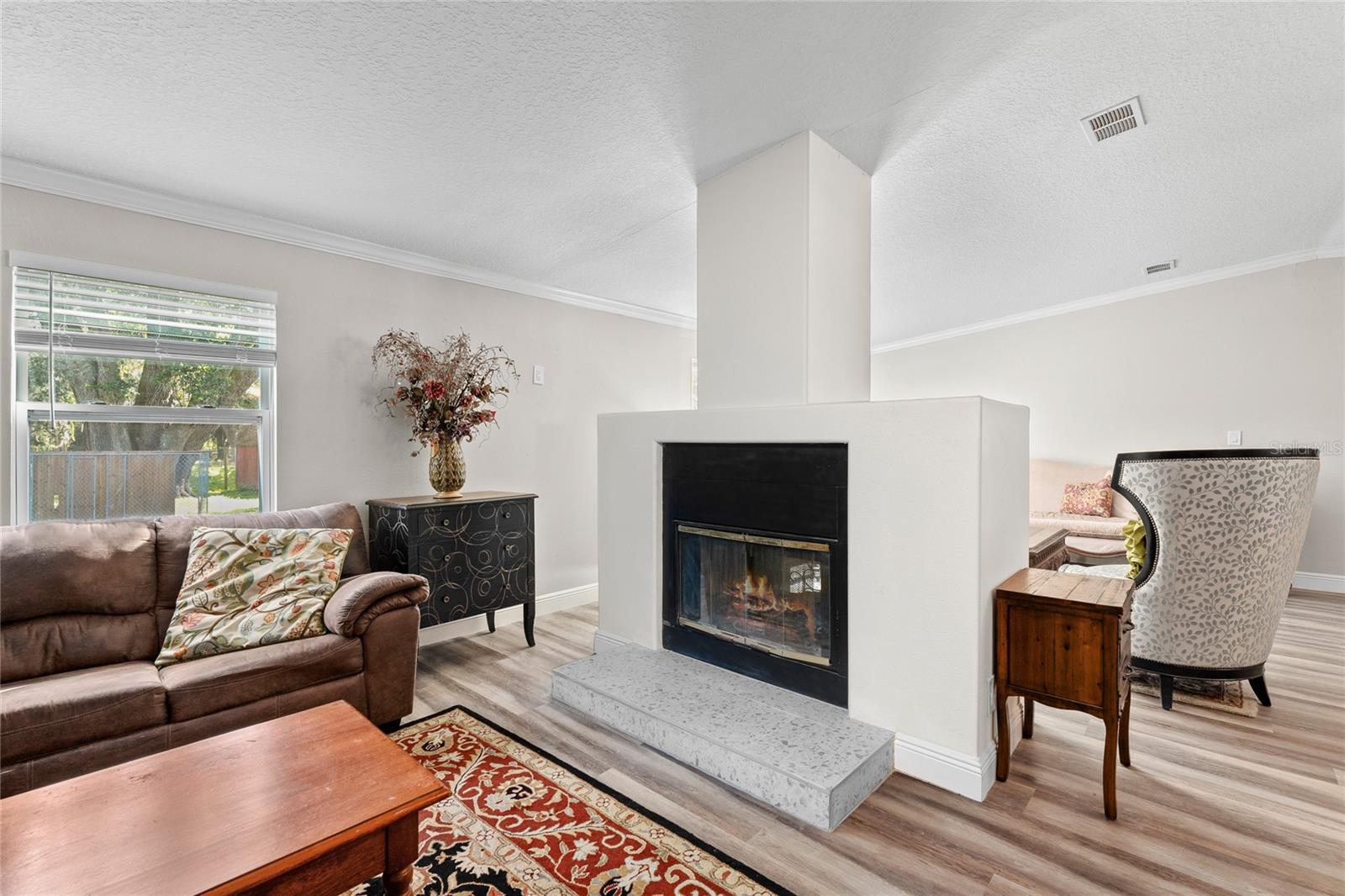 2643 N VALRICO RD, SEFFNER, FL, 33584