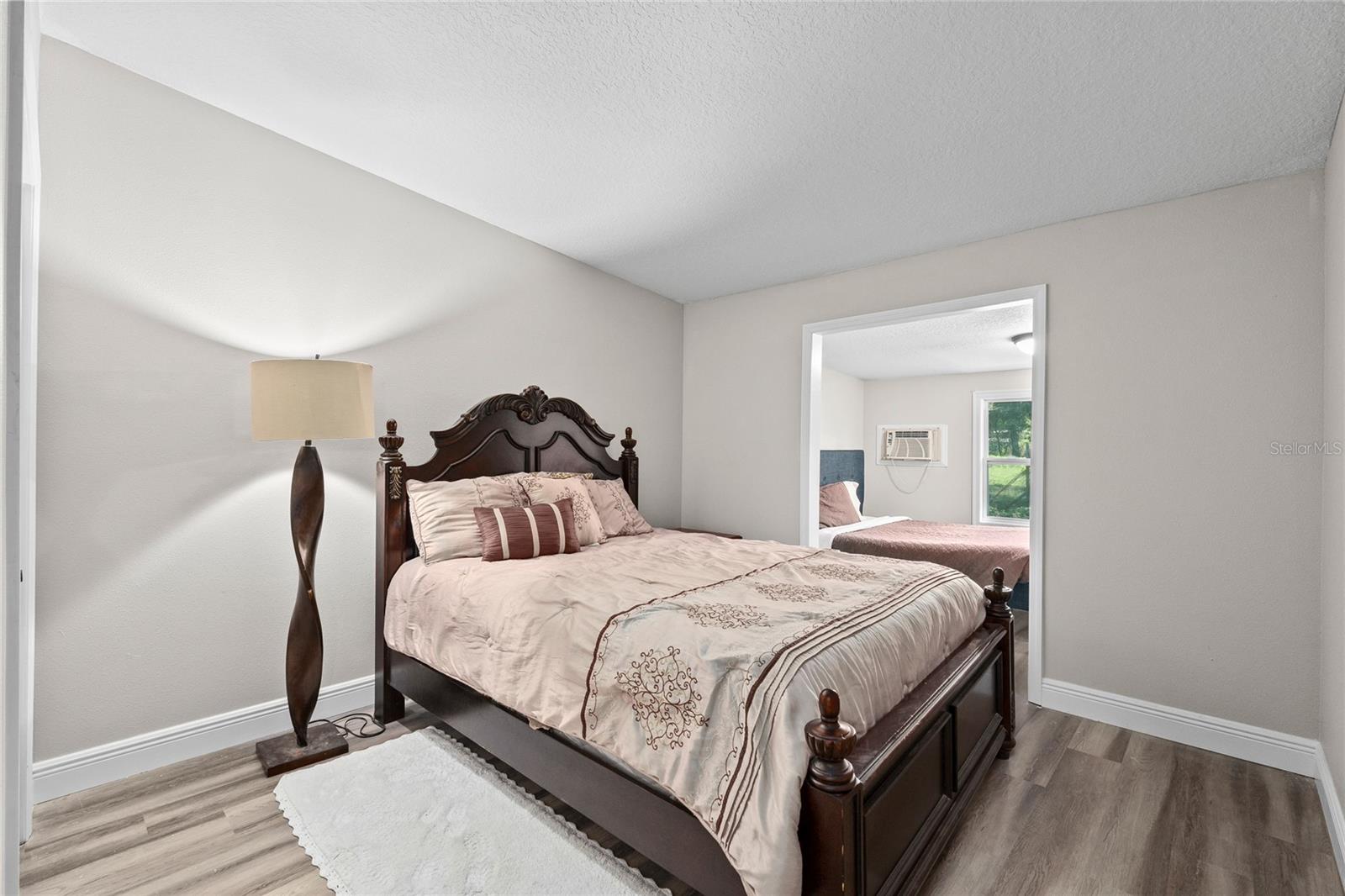 2643 N VALRICO RD, SEFFNER, FL, 33584