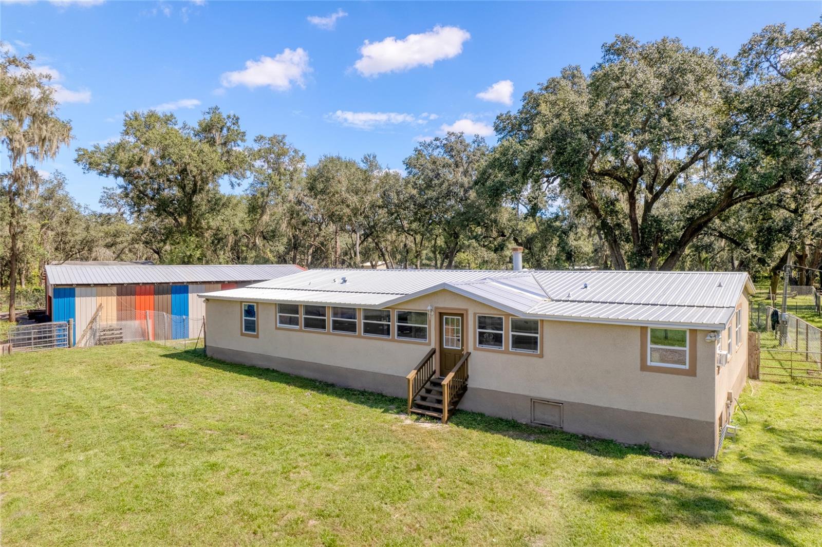 2643 N VALRICO RD, SEFFNER, FL, 33584