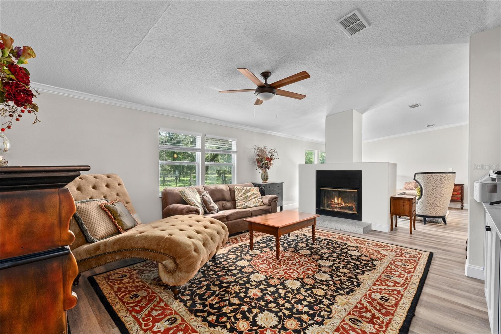 2643 N VALRICO RD, SEFFNER, FL, 33584