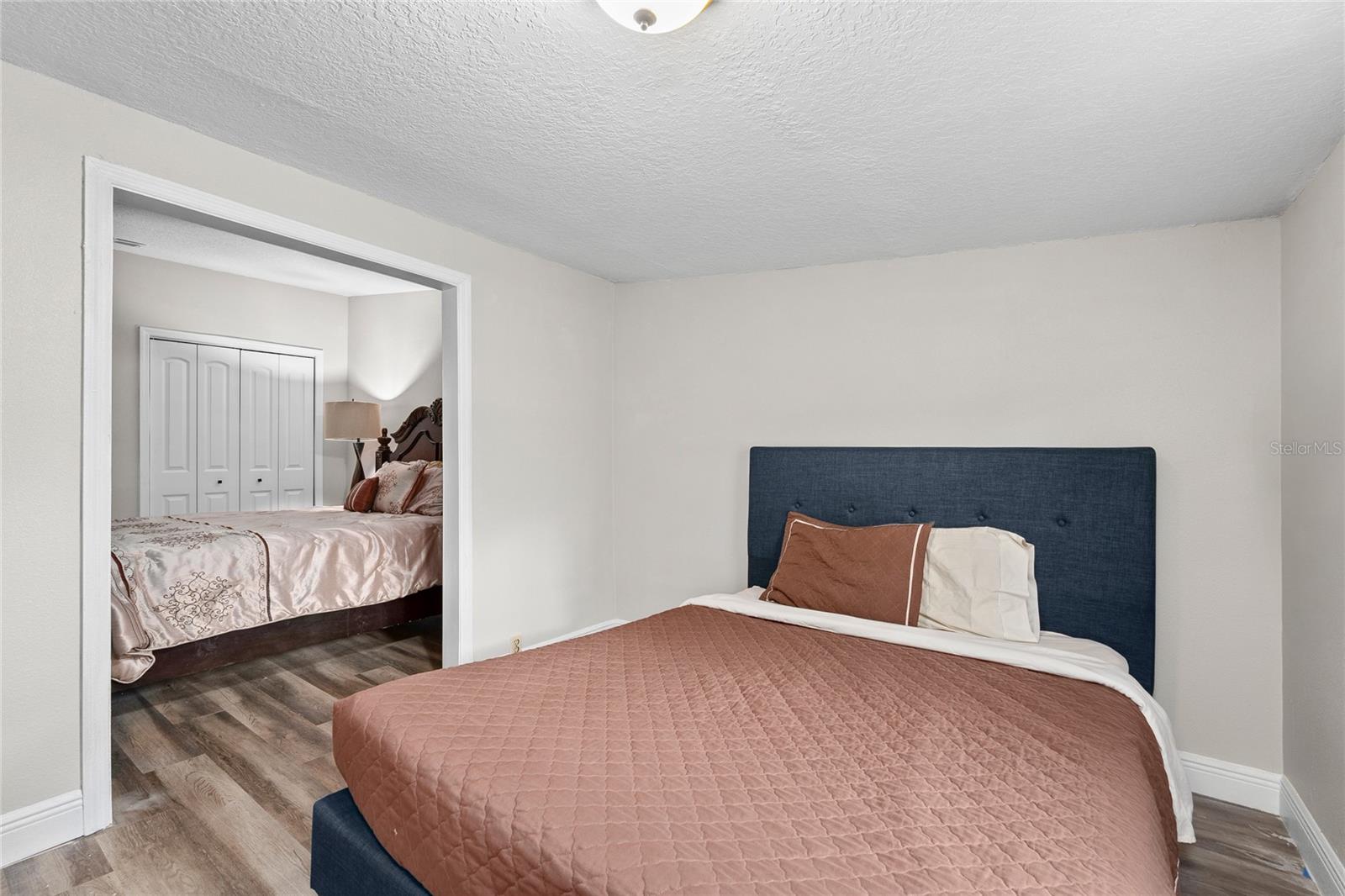 2643 N VALRICO RD, SEFFNER, FL, 33584