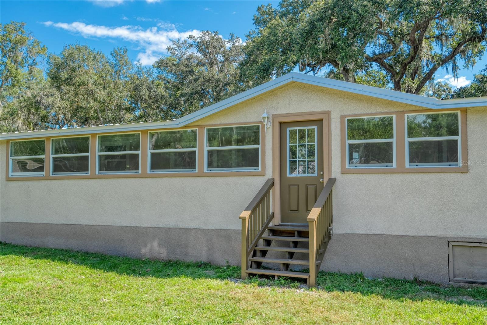 2643 N VALRICO RD, SEFFNER, FL, 33584