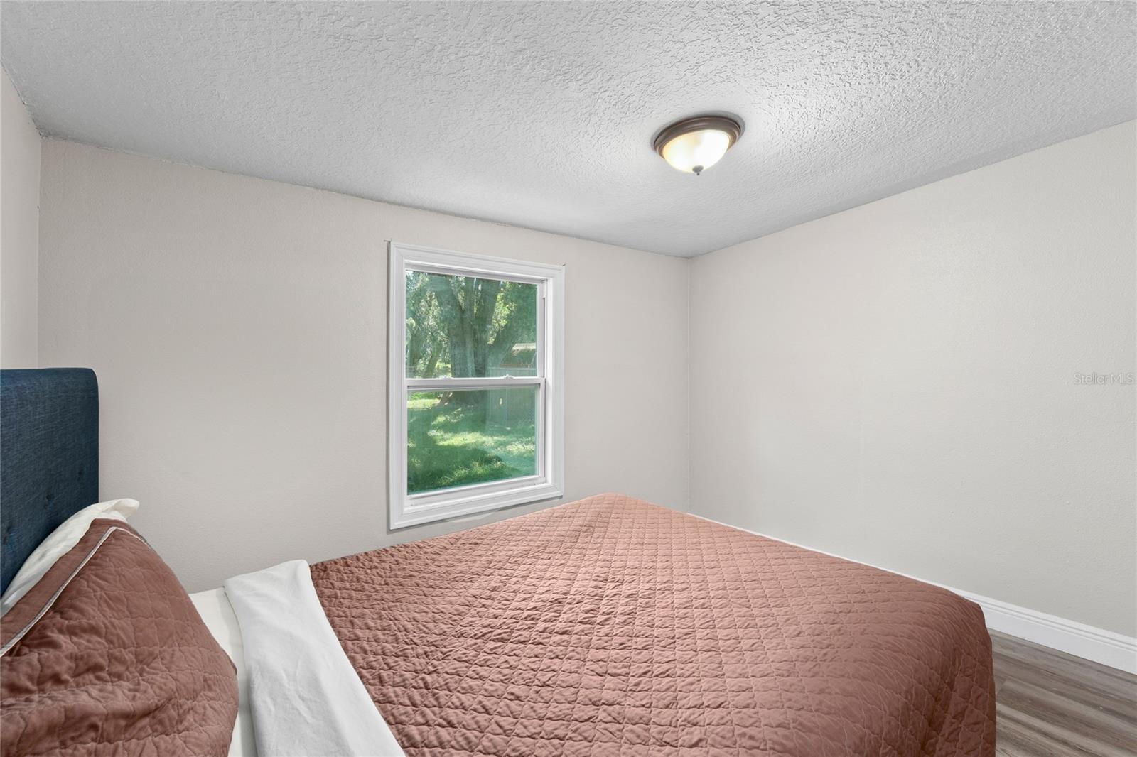 2643 N VALRICO RD, SEFFNER, FL, 33584