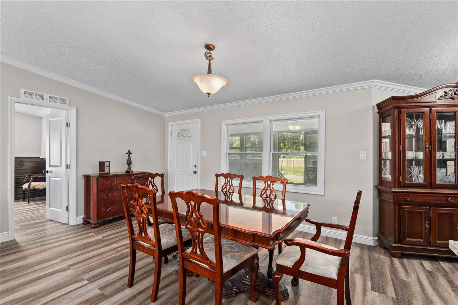 2643 N VALRICO RD, SEFFNER, FL, 33584