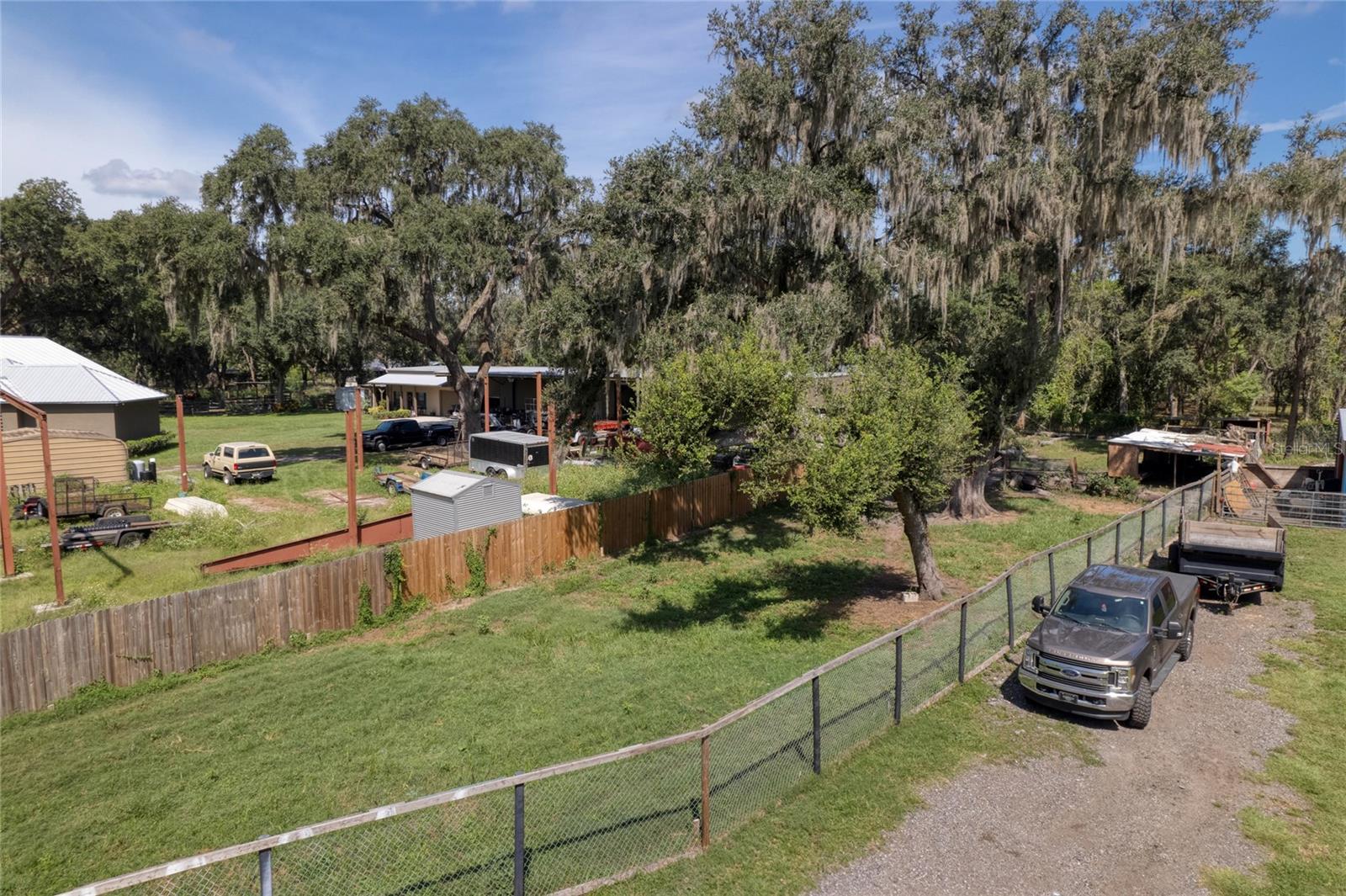 2643 N VALRICO RD, SEFFNER, FL, 33584