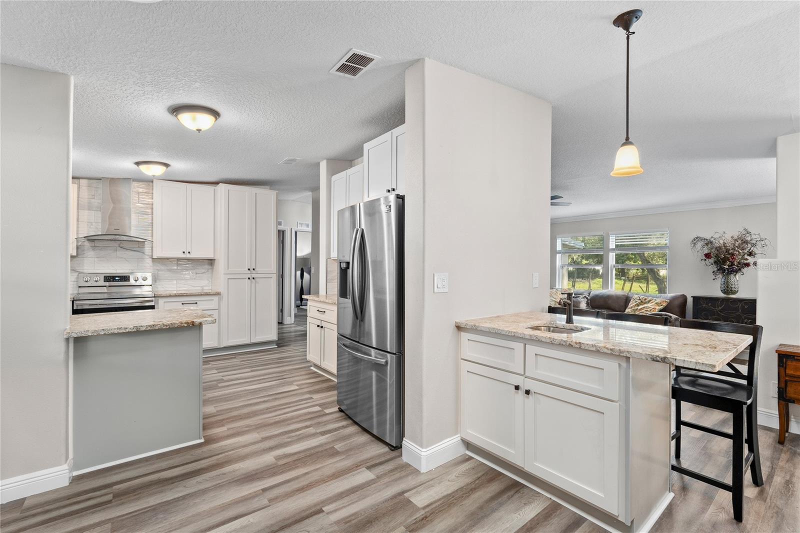 2643 N VALRICO RD, SEFFNER, FL, 33584