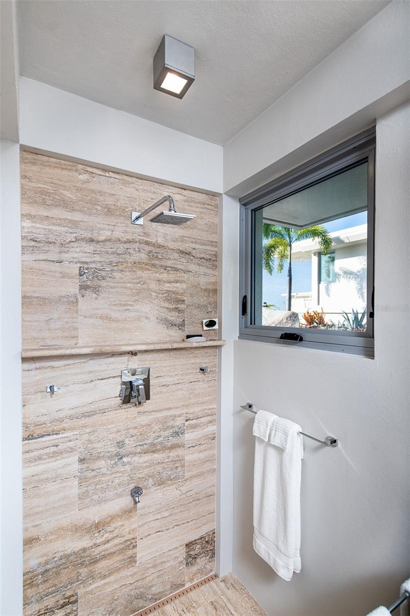 PR9101529 Property Photo