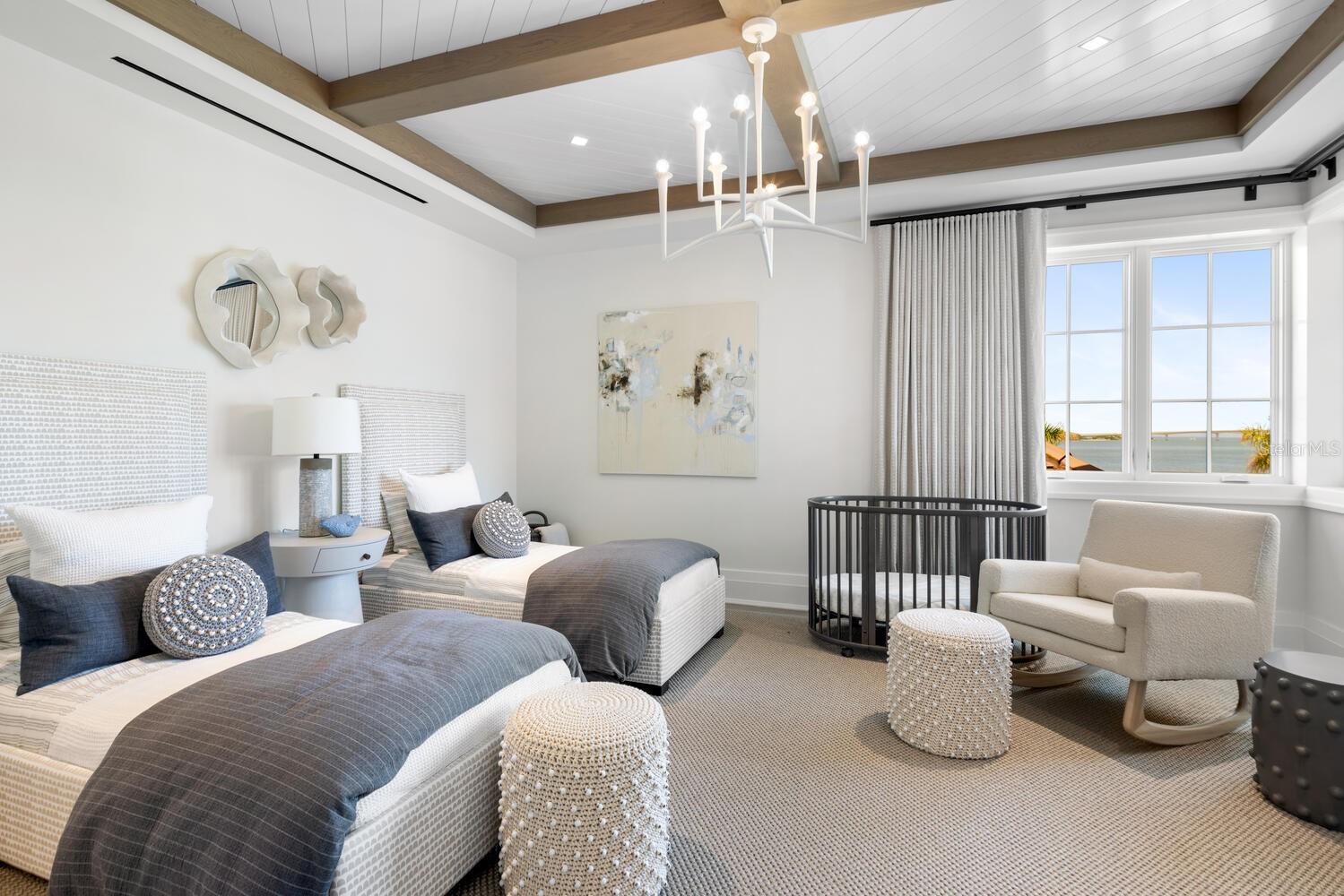 A4579757 Property Photo