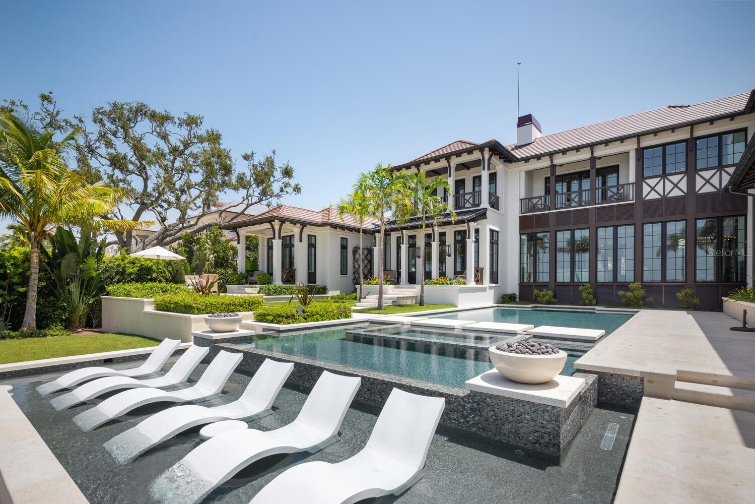 A4579757 Property Photo