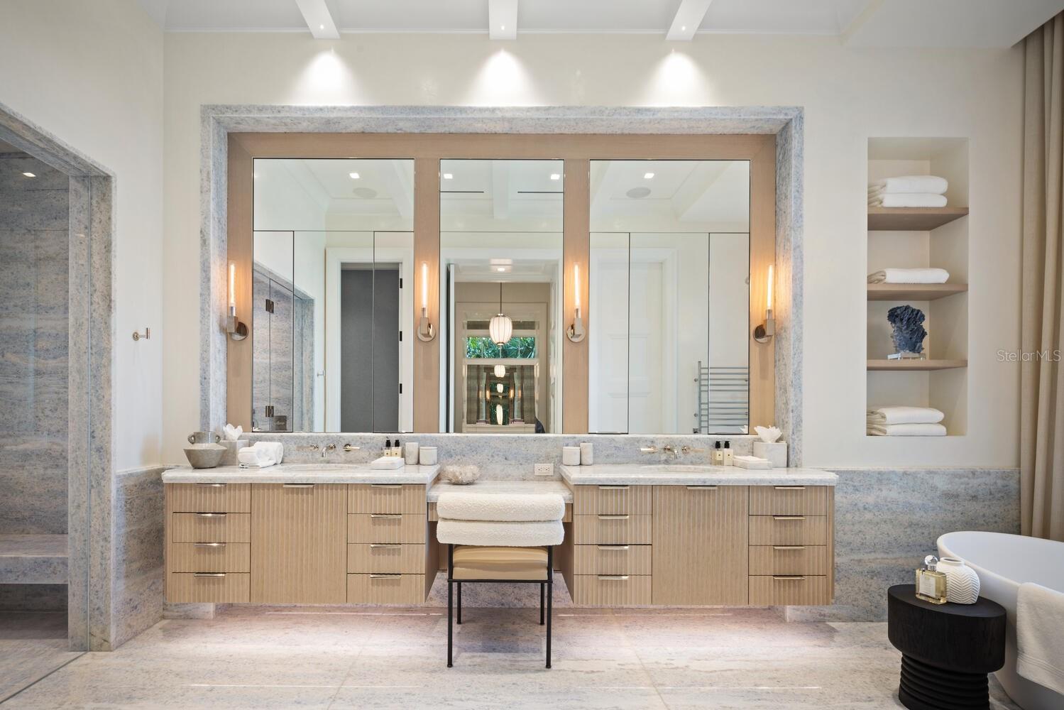 A4579757 Property Photo