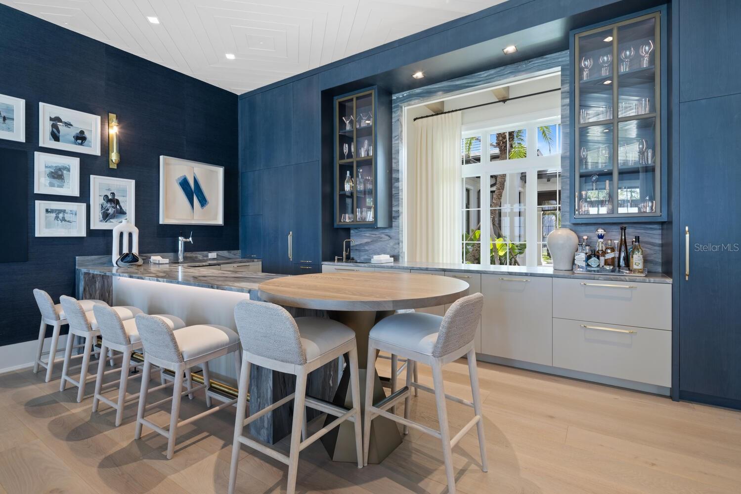 A4579757 Property Photo