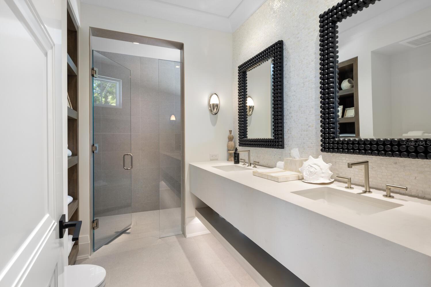 A4579757 Property Photo