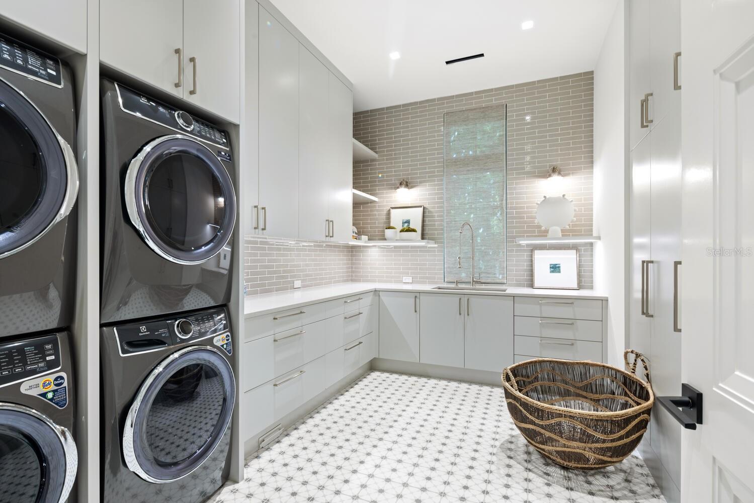 A4579757 Property Photo