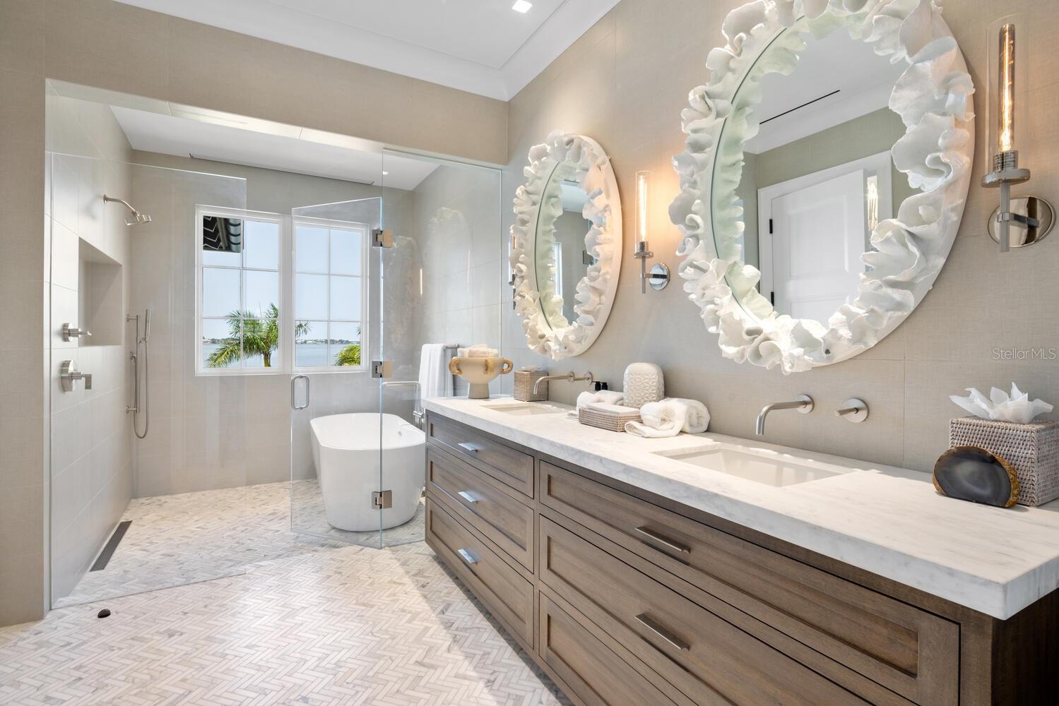 A4579757 Property Photo