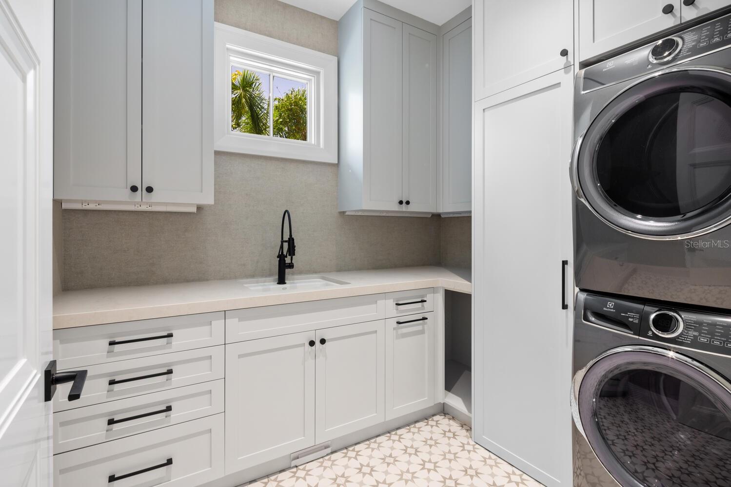 A4579757 Property Photo