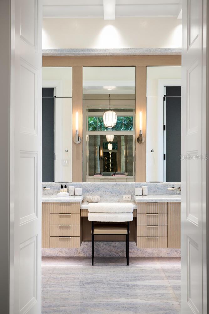 A4579757 Property Photo