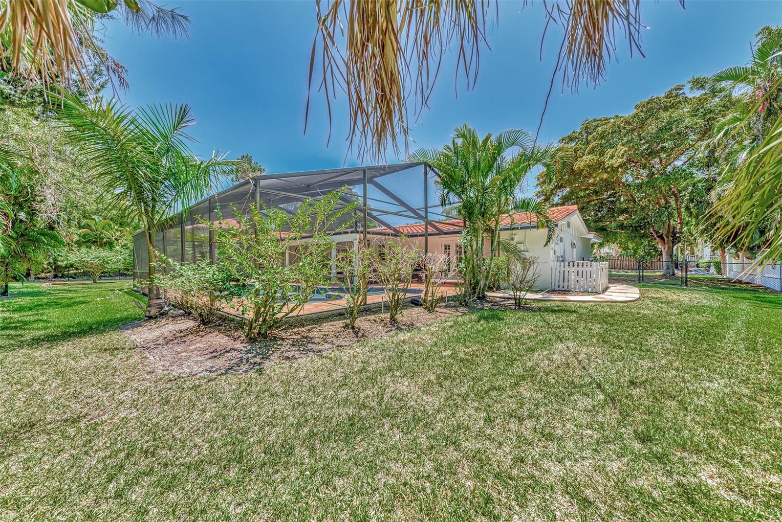 3433 HAMILTON AVE, SARASOTA, FL, 34242