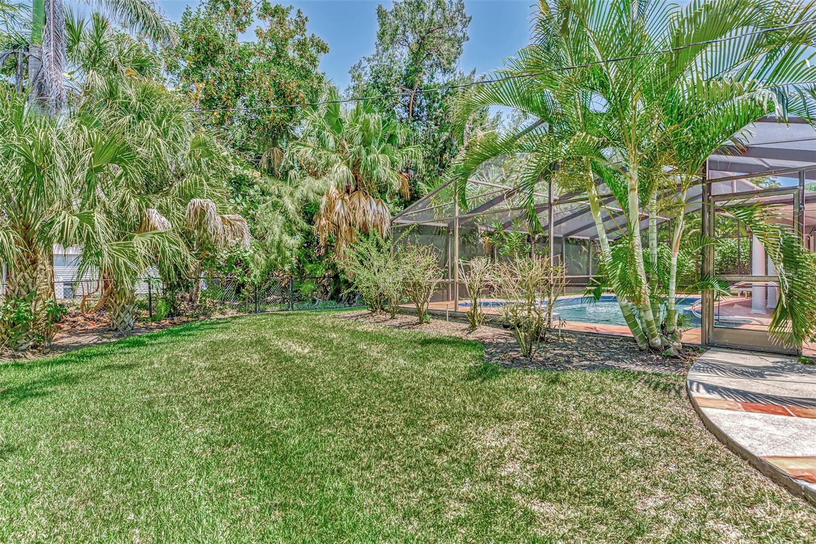 3433 HAMILTON AVE, SARASOTA, FL, 34242