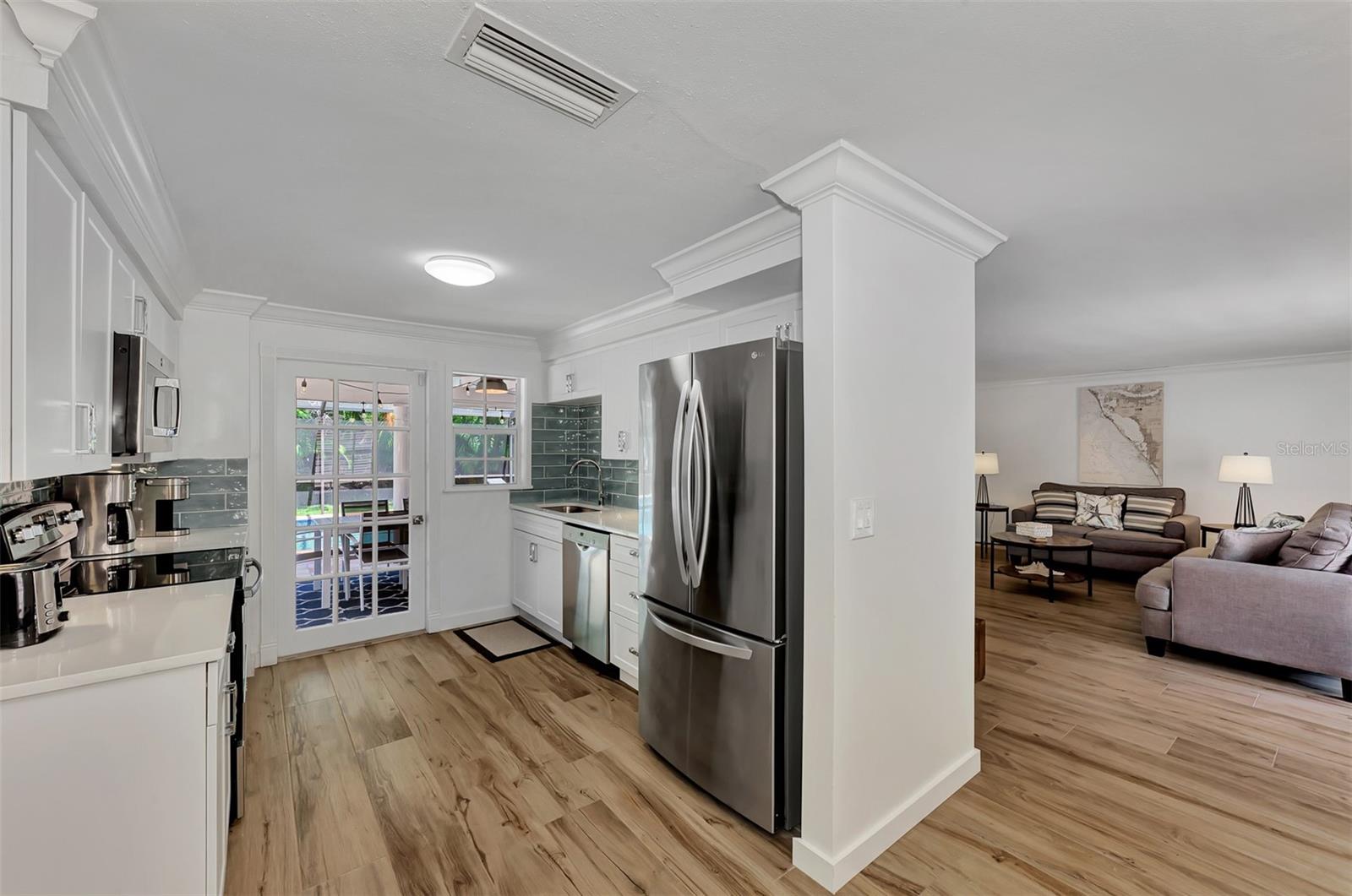 3433 HAMILTON AVE, SARASOTA, FL, 34242