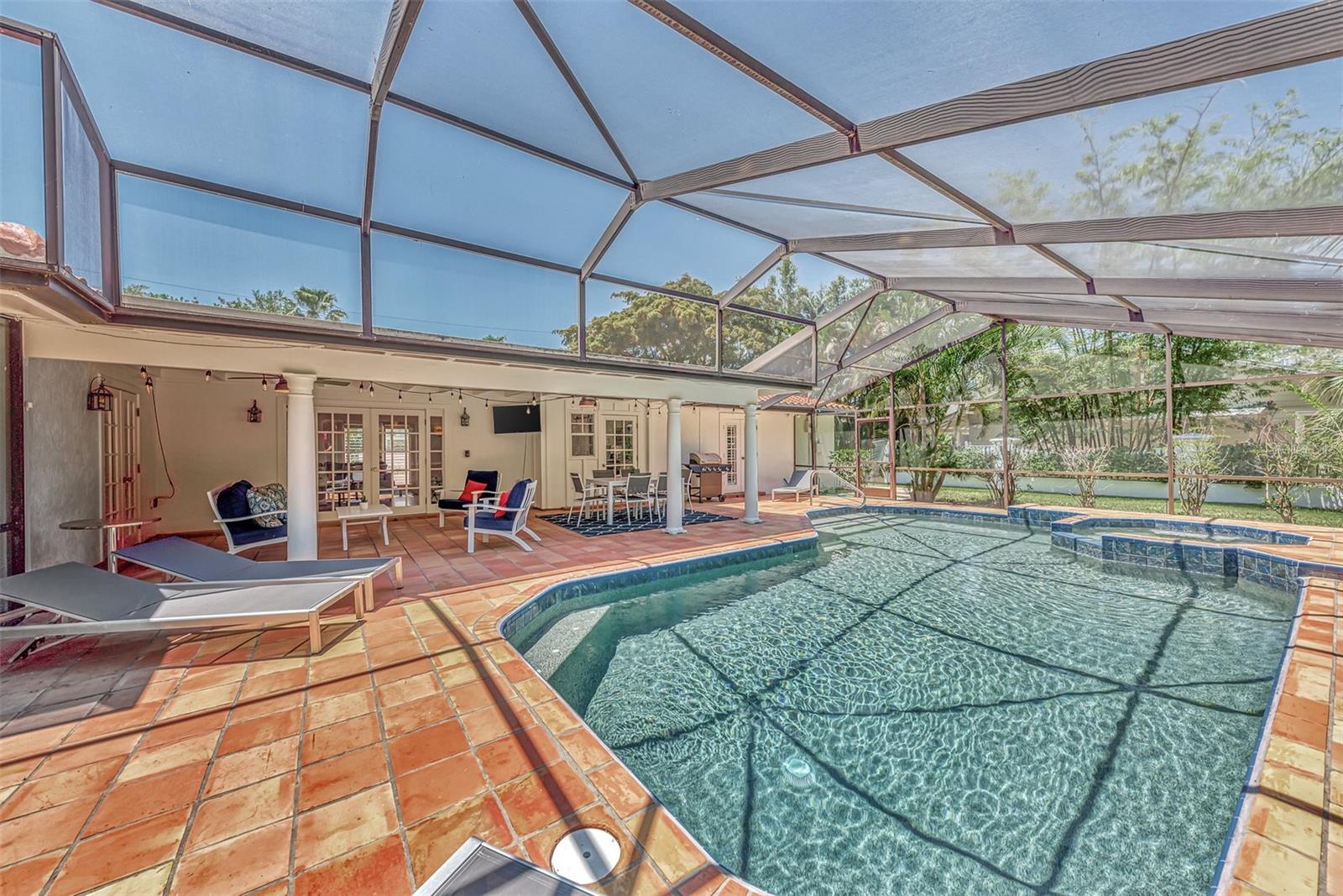 3433 HAMILTON AVE, SARASOTA, FL, 34242