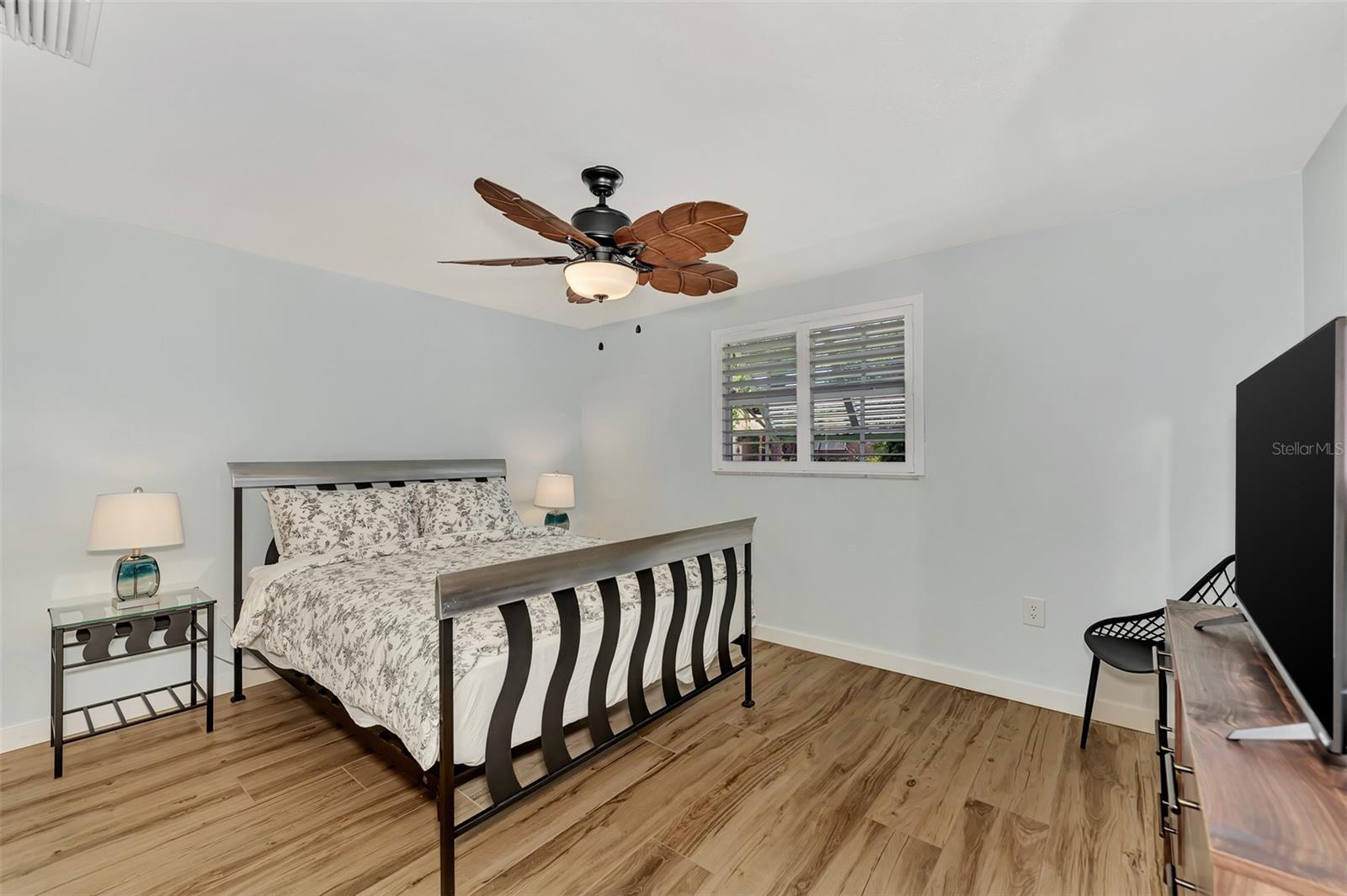 3433 HAMILTON AVE, SARASOTA, FL, 34242