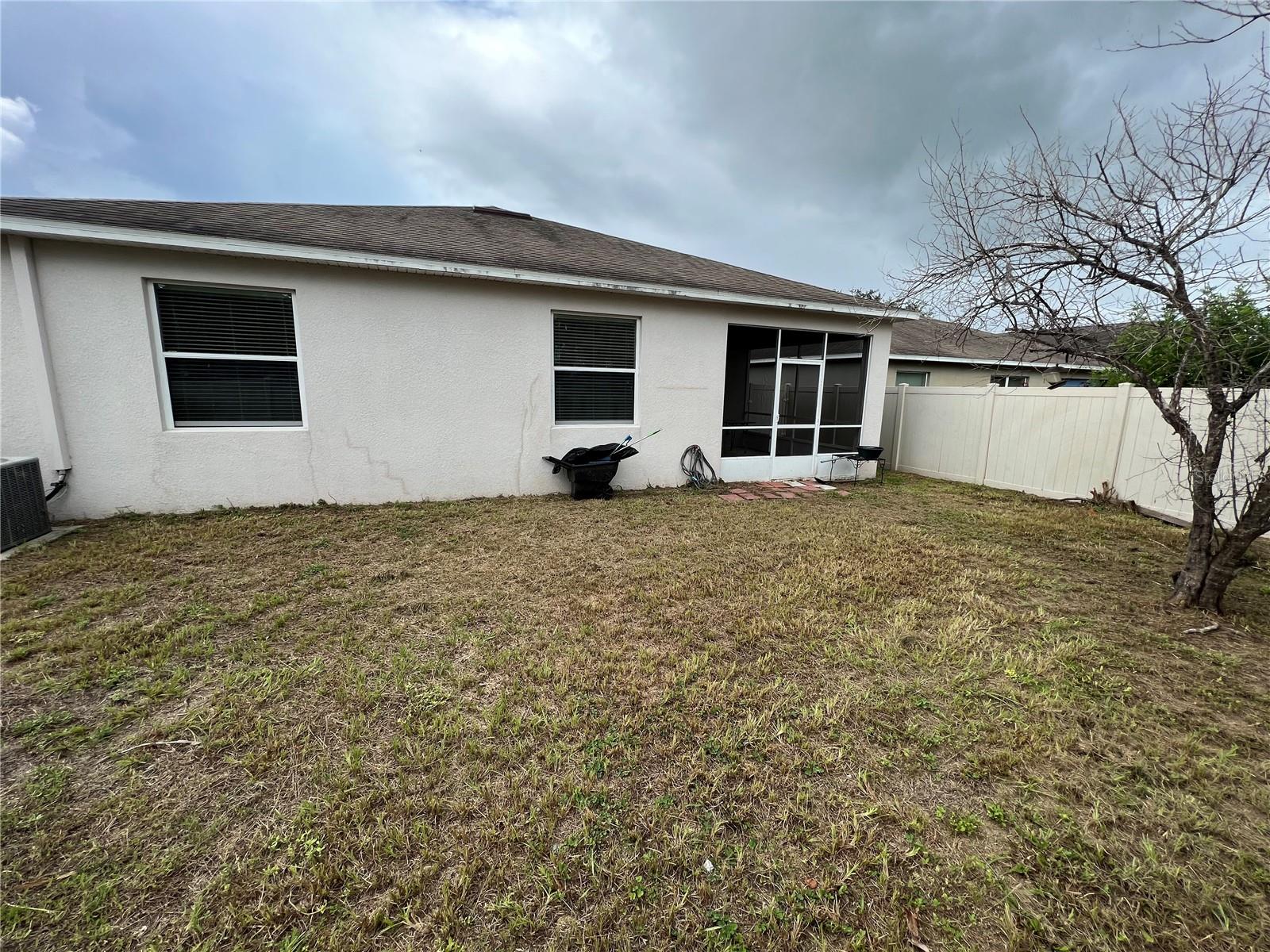 8115 ALAMOSA WOOD AVE, RUSKIN, FL, 33573