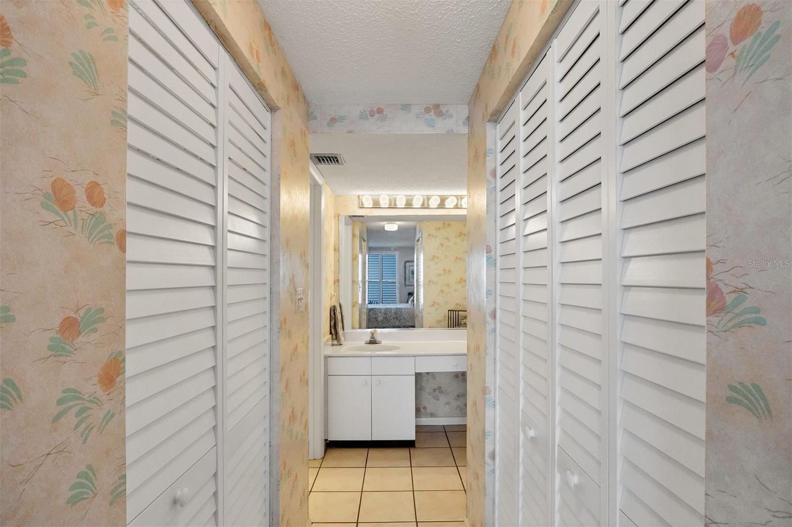 6480 MIDNIGHT PASS RD #311, SARASOTA, FL, 34242