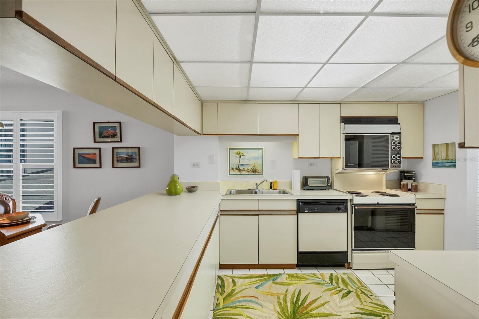 6480 MIDNIGHT PASS RD #311, SARASOTA, FL, 34242