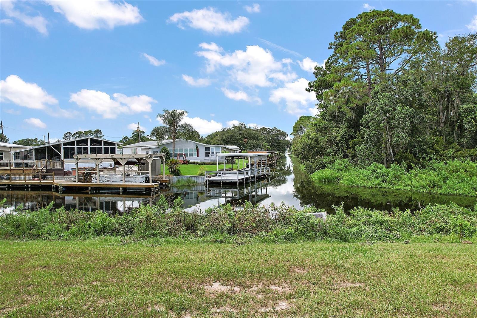 13325 WOODLAND DR, ASTATULA, FL, 34705