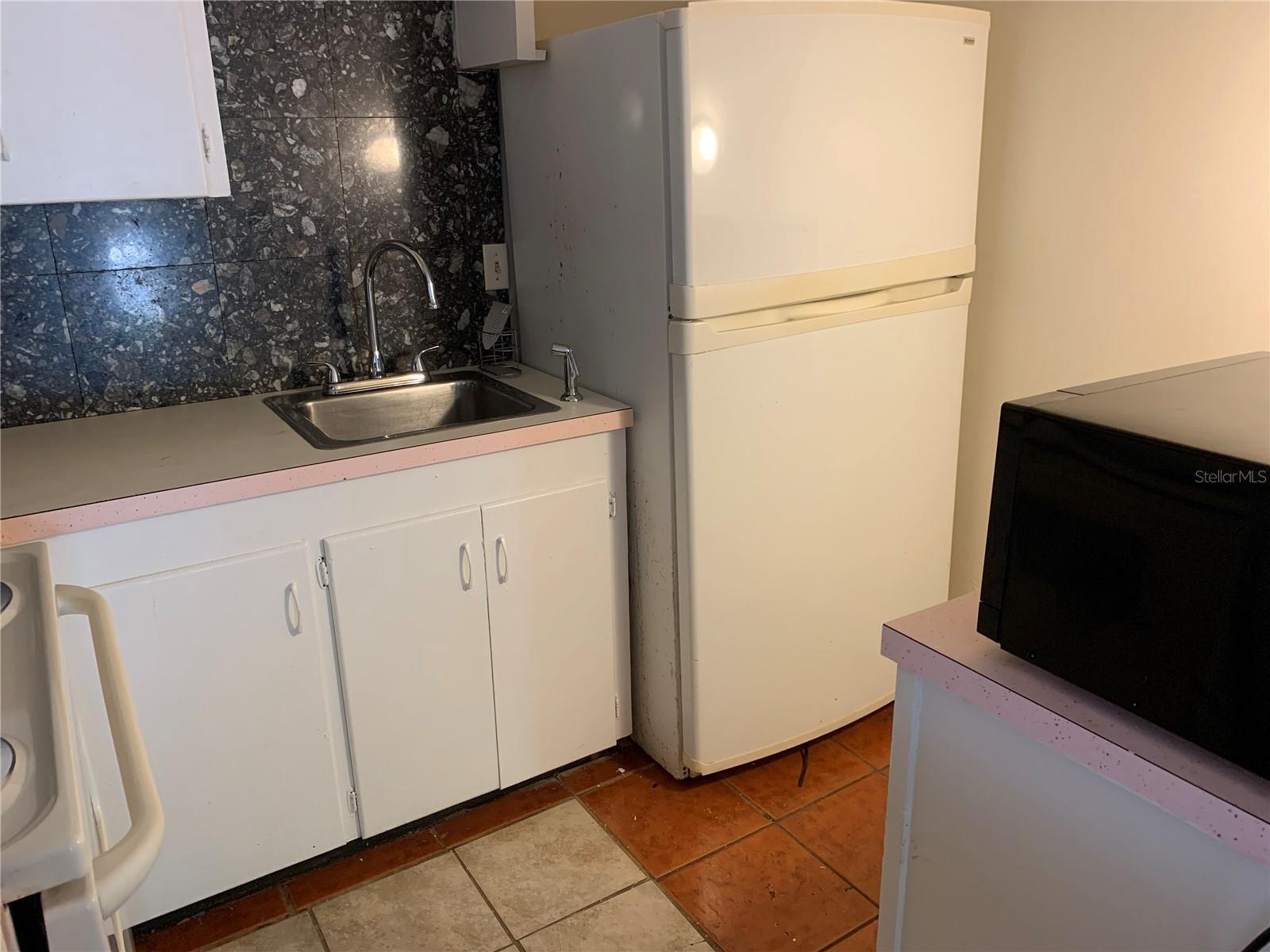 2800 DARTMOUTH AVE N, ST PETERSBURG, FL, 33713
