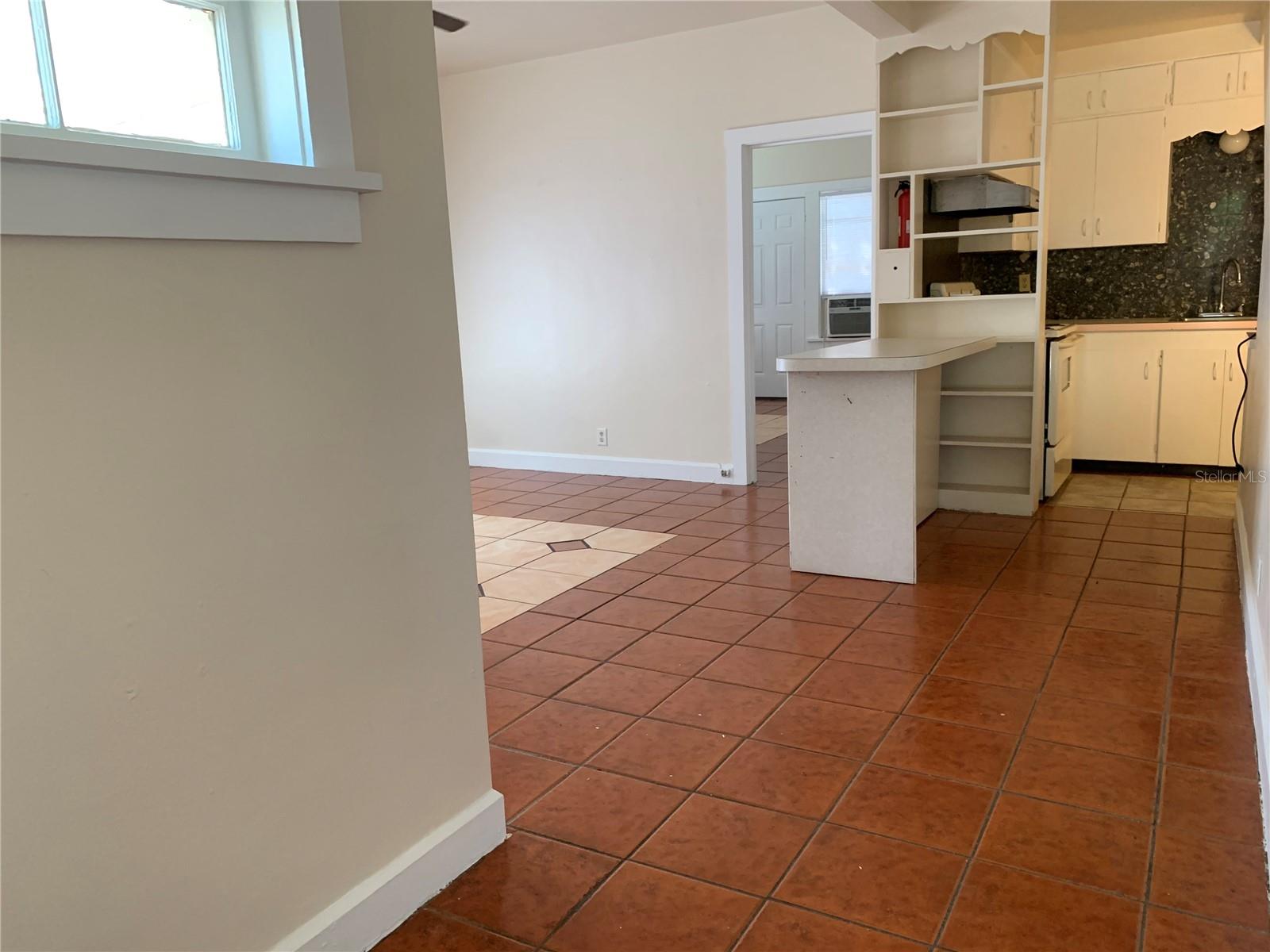 2800 DARTMOUTH AVE N, ST PETERSBURG, FL, 33713