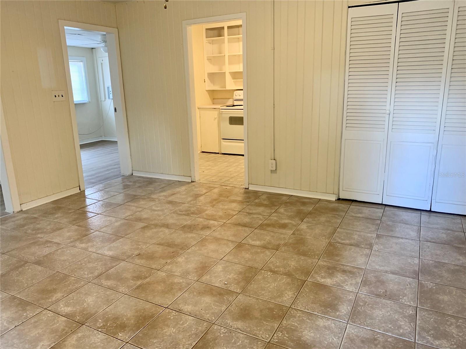2800 DARTMOUTH AVE N, ST PETERSBURG, FL, 33713