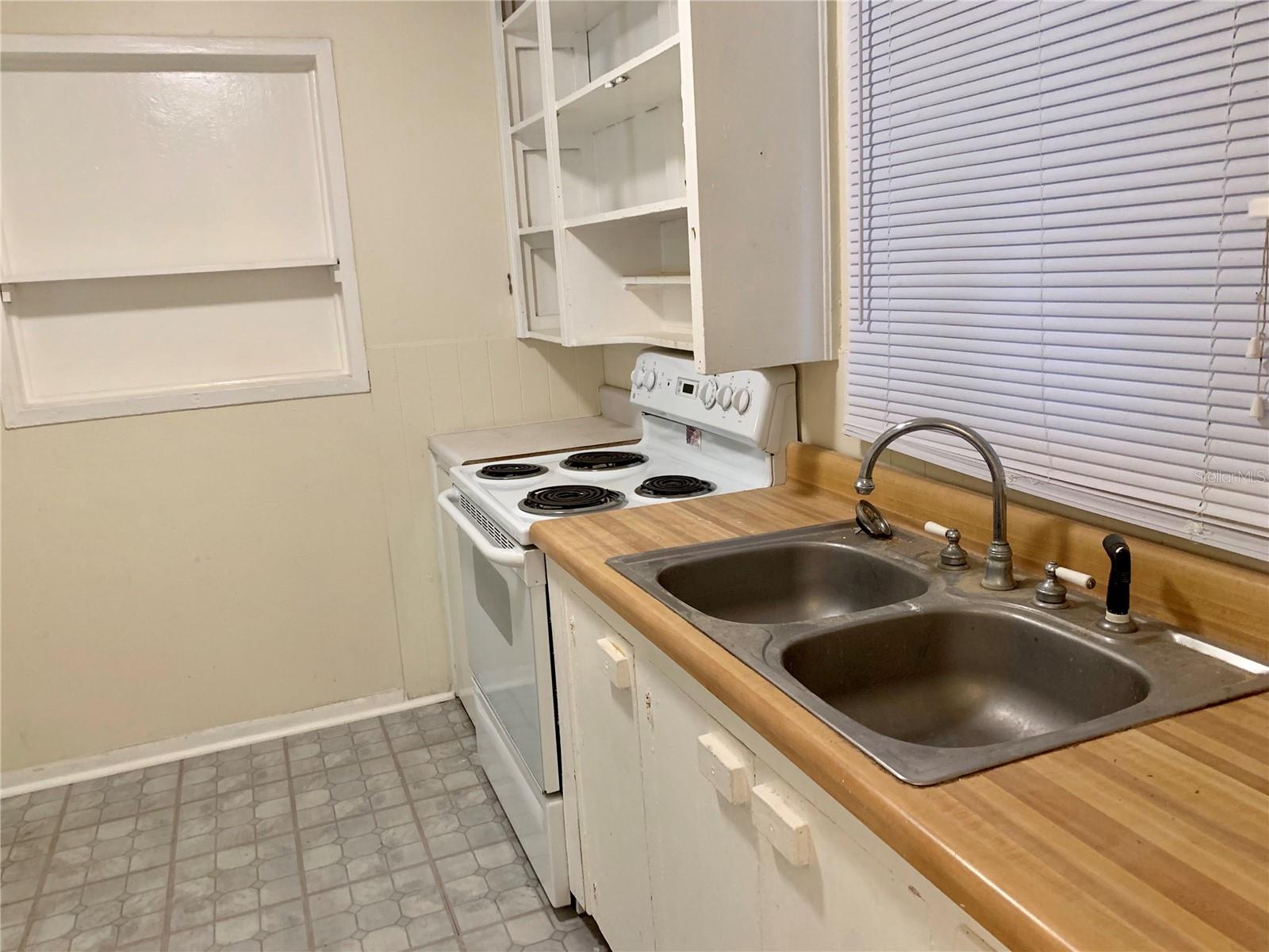 2800 DARTMOUTH AVE N, ST PETERSBURG, FL, 33713