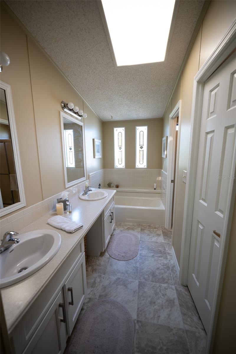 240 HIBISCO DR, NORTH PORT, FL, 34287