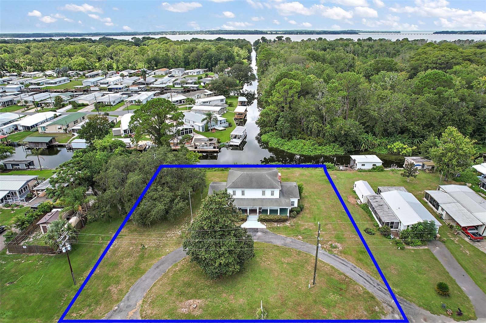 13325 WOODLAND DR, ASTATULA, FL, 34705