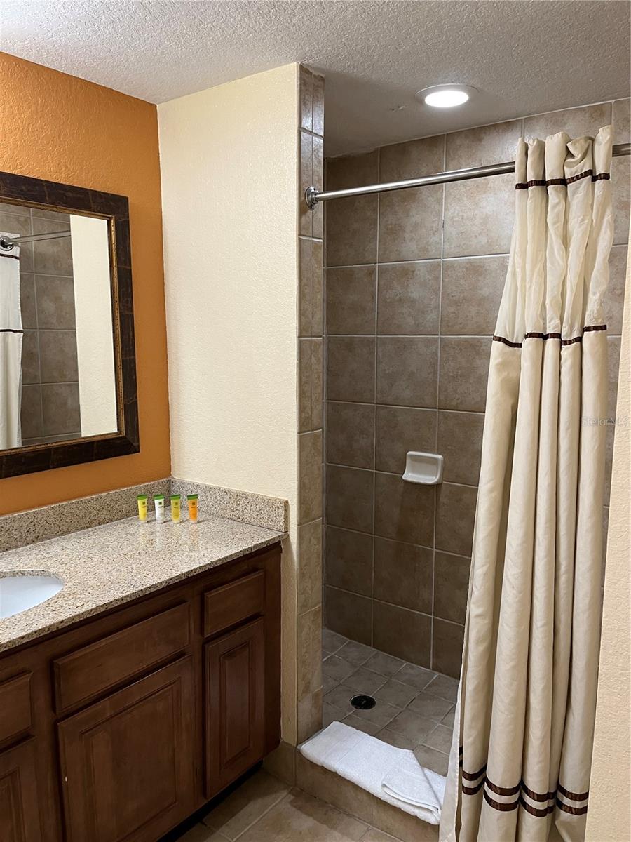12539 FLORIDAYS RESORT DR #101D, ORLANDO, FL, 32821