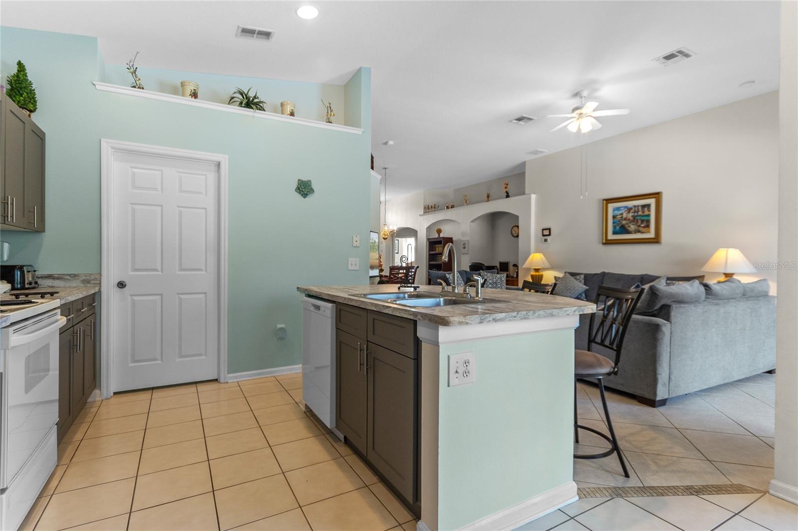 8155 SUN PALM DR, KISSIMMEE, FL, 34747