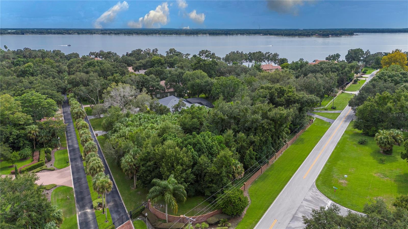 000 LAKESHORE POINTE BLVD, MOUNT DORA, FL, 32757